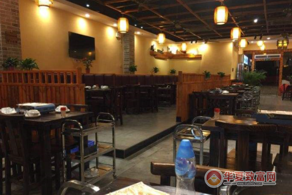 牛三藏牛杂火锅加盟